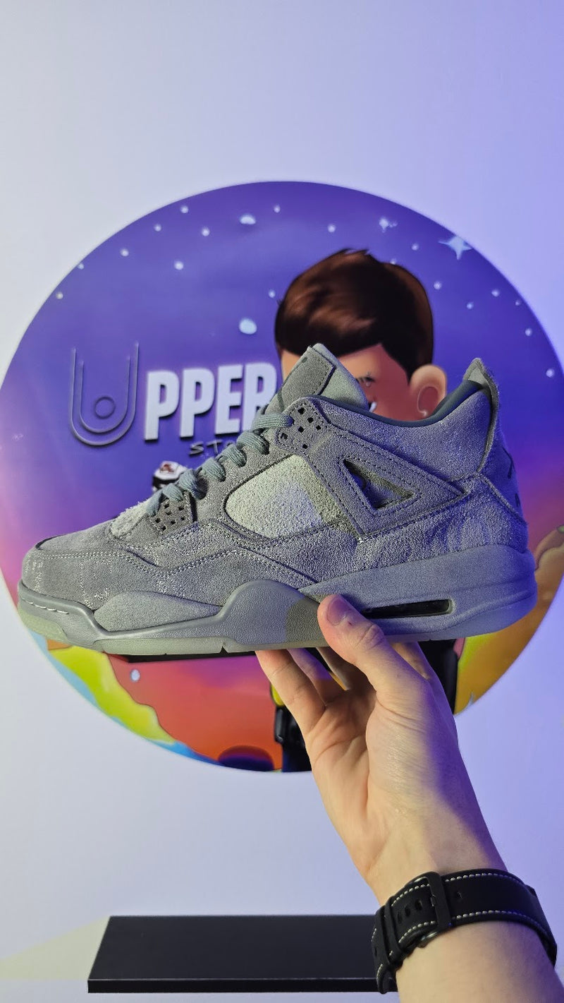 KAWS x Air Jordan 4 Retro "Cool Grey" (PRONTA ENTREGA)