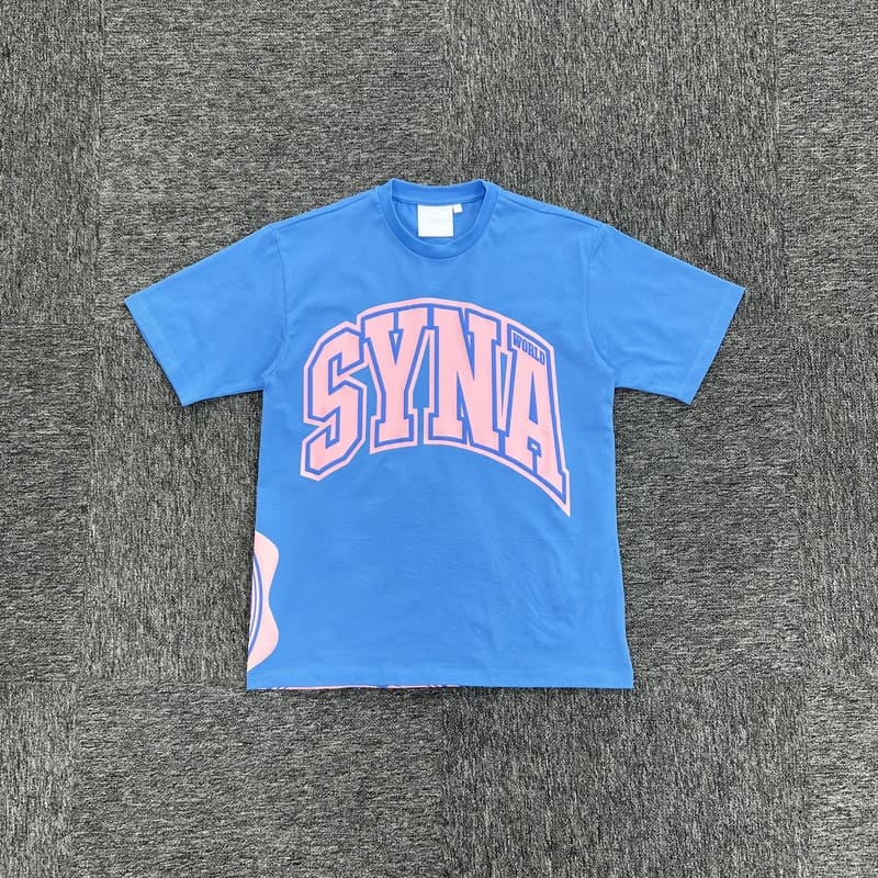 Camiseta Syna World College Azul Claro