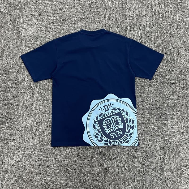 Camiseta Syna World College Azul Marinho